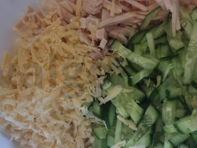 Skaniausias salotas su vištienos ritinėliu Žingsnis 2