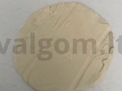 Sluoksniuota „Ananasų“ su cukraus pudra ir avietėmis Žingsnis 2