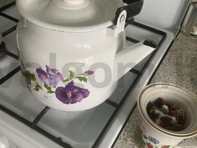 Vitaminų arbata su avietėmis ir raudonėliu Žingsnis 4