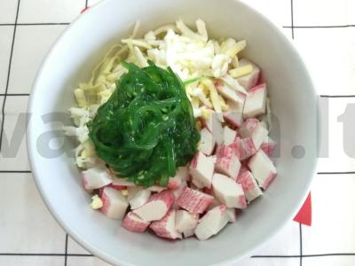 Salotos su krabų lazdelėmis ir čiuoka Žingsnis 4