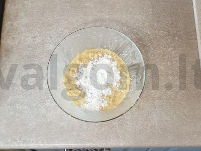 Žuvies blynai su lydytu sūriu Žingsnis 6