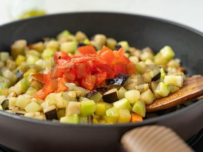 Daržovių troškinys su grybais ir baklažanais Žingsnis 6