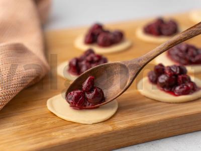 Skanių virtinių su vyšniomis Žingsnis 10