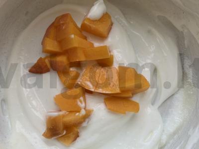 Grietinės suflė su persikais Žingsnis 4