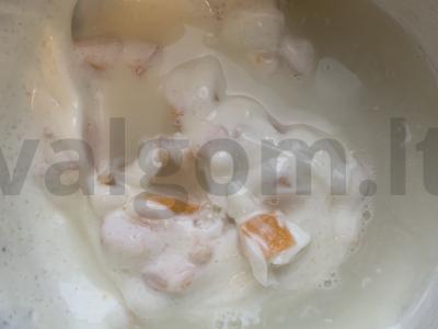 Grietinės suflė su persikais Žingsnis 5