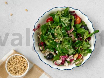 Jūros gėrybių ir riešutų salotos Žingsnis 5