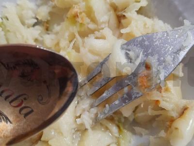 Sumuštinis su keptu česnaku ir šviežiais pomidorais Žingsnis 6