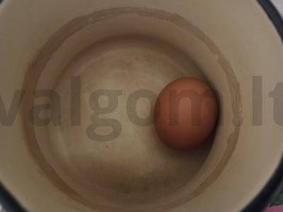 Įdaryti kiaušiniai su grybais ir mikrožalumynais Žingsnis 1