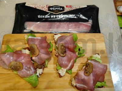 Užkandžių sumuštiniai su sūrio rūkyta šonine Žingsnis 15