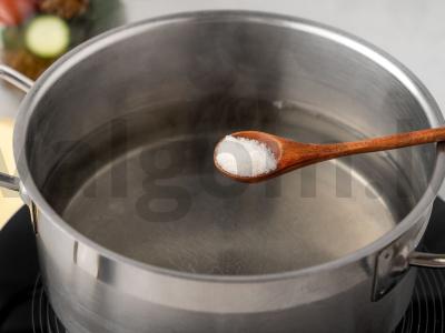 Agurkai su pomidorais žiemai Žingsnis 5