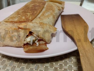 Šašlykas su dešrelėmis pagrindine nuotrauka