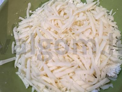 Skani bandelė su varškės-sūrio 
įdaru ir žolelėmis Žingsnis 2