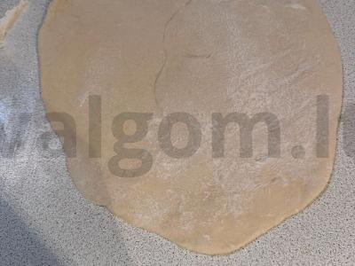 Skani bandelė su varškės-sūrio 
įdaru ir žolelėmis Žingsnis 4