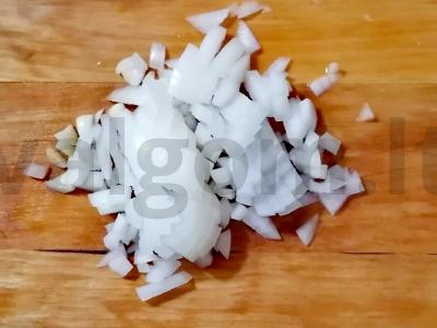 Sriuba su pievagrybiais pietums Žingsnis 3