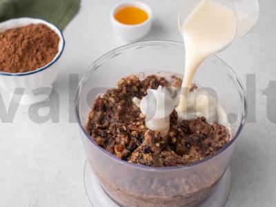 Dattelinių ir slyvų brownies Žingsnis 4