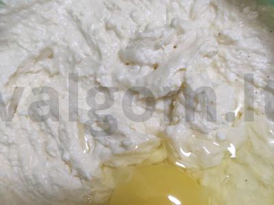 Varškės keksiukas su džiovintais vaisiais Žingsnis 2