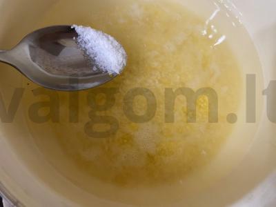 Kukurūzų ir aguonų košė su pienu Žingsnis 1