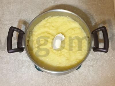 Švelnus bulvių piurė su lydytu sūriu Žingsnis 6