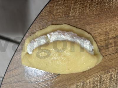 Sūrio pyragėliai iš trapios tešlos Žingsnis 3