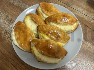 Sūrio pyragėliai iš trapios tešlos pagrindine nuotrauka