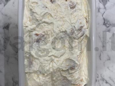 Vištienos šlaunelės grietinės apsuptyje Žingsnis 5