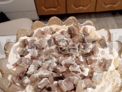 Salotas „Nauja silkė po kailiu“ Žingsnis 10