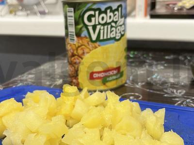 Salotos su vištiena, ananasais ir kukurūzais Žingsnis 2