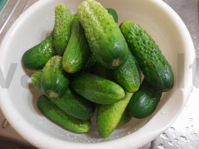 Sūdyti agurkai žiemai Žingsnis 1