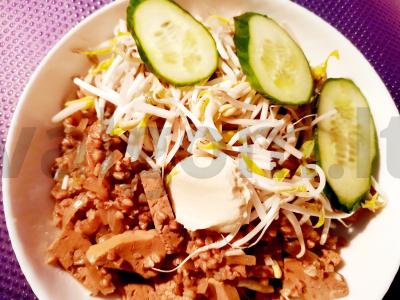 Grikių košė su tofu ir mung pupelėmis pagrindine nuotrauka