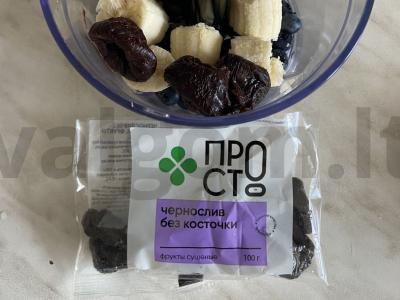 Banano, mėlynių ir džiovintų slyvų kokteilis su mėtų gaiva Žingsnis 3