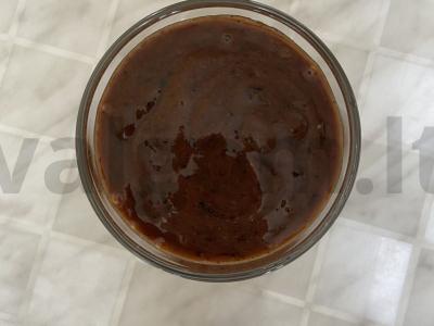 Banano, mėlynių ir džiovintų slyvų kokteilis su mėtų gaiva pagrindine nuotrauka