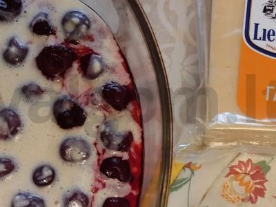 Klafutis su vyšniomis ir sūriu Žingsnis 2