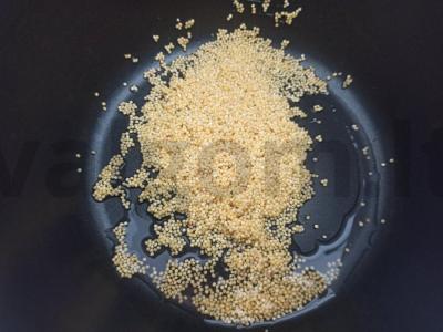 Pšenių košė su vištiena ir baziliku Žingsnis 1