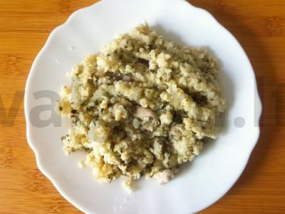 Pšenių košė su vištiena ir baziliku pagrindine nuotrauka