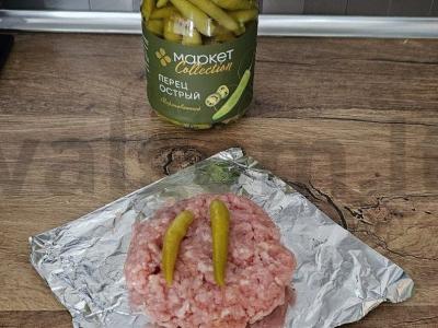Mėsos faršo kotletas su pipirais Žingsnis 2