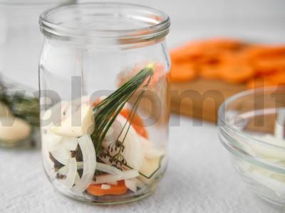 Pomidorai su morkomis ir svogūnais žiemai Žingsnis 2