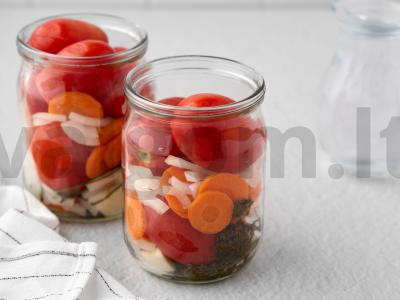 Pomidorai su morkomis ir svogūnais žiemai Žingsnis 4