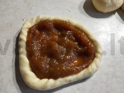 Galetė su obuolių džemu ir riešutų trupiniais Žingsnis 4