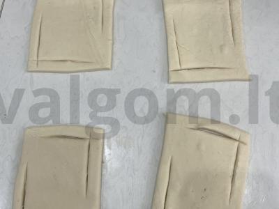 Sluoksniuotos bandelės su obuoliais ir sūriu Žingsnis 2