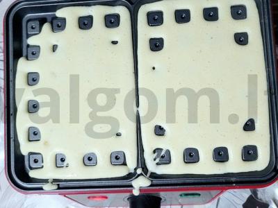 Vieniški vafliai iš minkštos varškės su mango ir marakuja Žingsnis 4