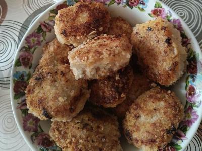 Kalakutienos kotletai su paprika alyvuogių aliejuje pagrindine nuotrauka