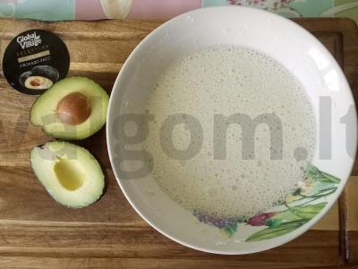 Blynai su avokado ir riebios žuvies įdaru Žingsnis 1