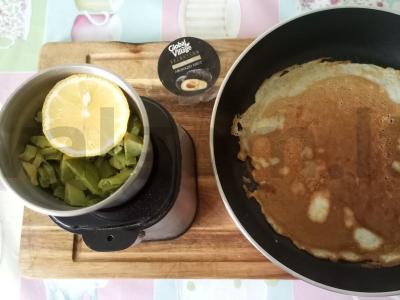 Blynai su avokado ir riebios žuvies įdaru Žingsnis 2