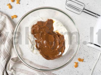 Sluoksniuotas tortas Žingsnis 1