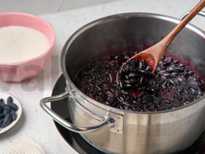 Skani uogienė iš žemuogių Žingsnis 2
