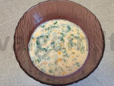 Omletas su dešrele ir petražolėmis Žingsnis 5