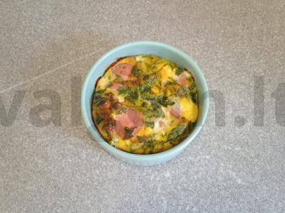 Omletas su dešrele ir petražolėmis Žingsnis 7