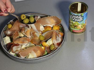 Salotas su kumpiu ir persikais prie šampano Žingsnis 7