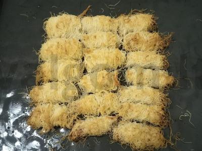 Kataifi tešlos ritinėliai su graikiniais riešutais Žingsnis 6