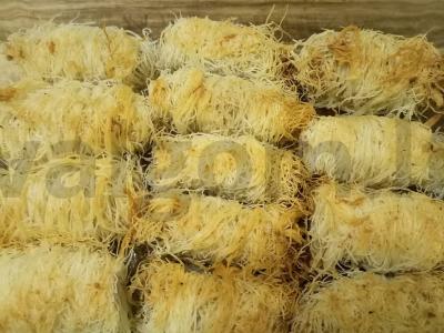 Kataifi tešlos ritinėliai su graikiniais riešutais pagrindine nuotrauka